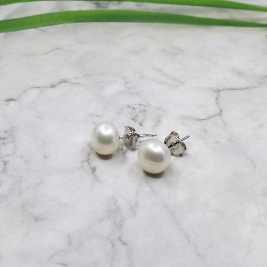 Silver freshwater pearl stud earrings